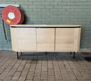 Lameller Dressoir, Byfonq, Bruin
